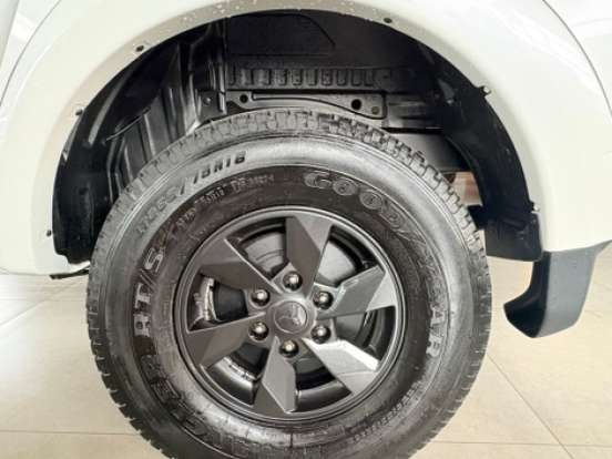 MITSUBISHI-L200 TRITON-2.4 16V TURBO DIESEL SPORT GLS CD 4P 4X4 AUTOMÁTICO MITSUBISHI-L200 TRITON-2019