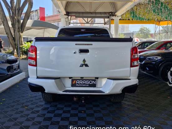 MITSUBISHI-L200 TRITON-2.4 16V TURBO DIESEL SPORT HPE CD 4P 4X4 AUTOMÁTICO MITSUBISHI-L200 TRITON-2017