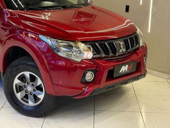 MITSUBISHI-L200 TRITON-2.4 16V TURBO DIESEL SPORT HPE CD 4P 4X4 AUTOMÁTICO MITSUBISHI-L200 TRITON-2019