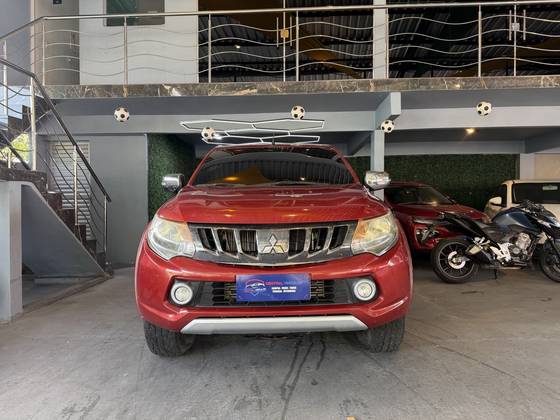 MITSUBISHI L200 TRITON 2.4 16V TURBO DIESEL SPORT HPE-S CD 4P 4X4 AUTOMÁTICO