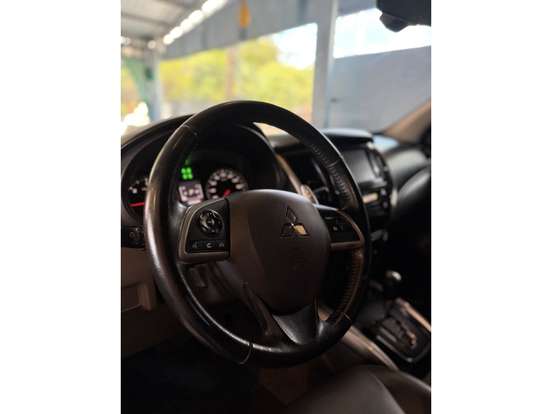 MITSUBISHI-L200 TRITON-2.4 16V TURBO DIESEL SPORT HPE-S CD 4P 4X4 AUTOMÁTICO MITSUBISHI-L200 TRITON-2018
