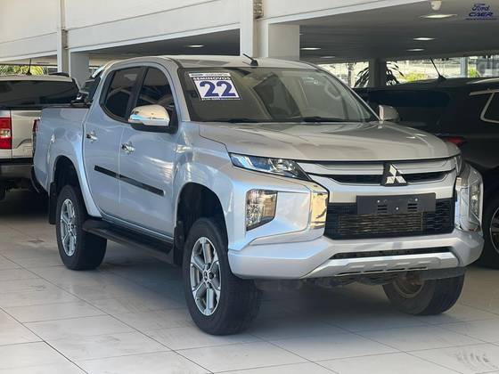 MITSUBISHI L200 TRITON 2.4 16V TURBO DIESEL SPORT HPE-S CD 4P 4X4 AUTOMÁTICO