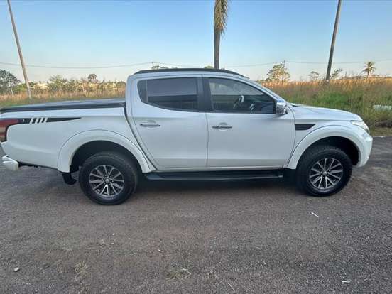 MITSUBISHI-L200 TRITON-2.4 16V TURBO DIESEL SPORT HPE-S CD 4P 4X4 AUTOMÁTICO MITSUBISHI-L200 TRITON-2020