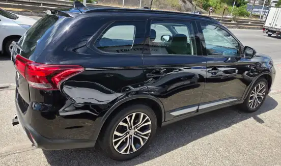 MITSUBISHI-OUTLANDER-2015