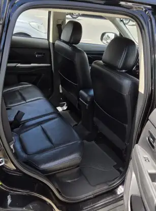 MITSUBISHI-OUTLANDER-2015