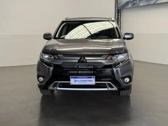MITSUBISHI-OUTLANDER-2018