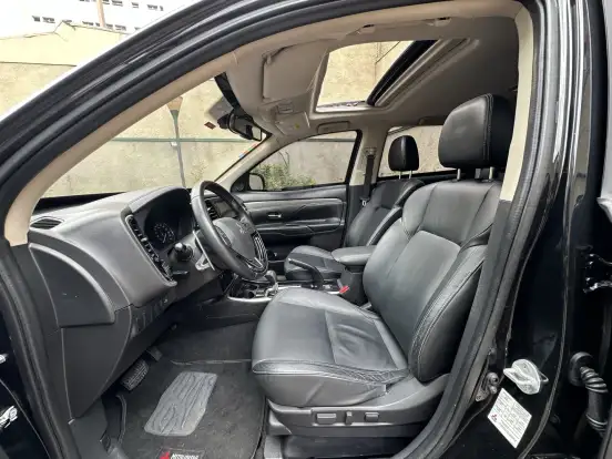 MITSUBISHI-OUTLANDER-2.0 MIVEC GASOLINA HPE AUTOMÁTICO MITSUBISHI-OUTLANDER-2019