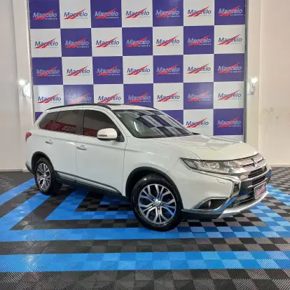 MITSUBISHI-OUTLANDER-2.2 4X4 16V DIESEL 4P AUTOMÁTICO MITSUBISHI-OUTLANDER-2015