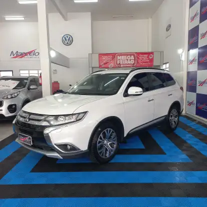 MITSUBISHI-OUTLANDER-2015