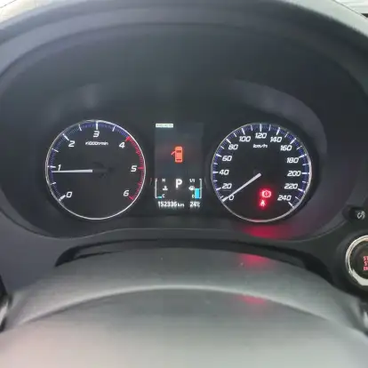 MITSUBISHI-OUTLANDER-2015
