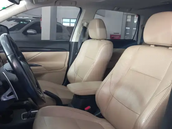 MITSUBISHI-OUTLANDER-2.2 4X4 16V DIESEL 4P AUTOMÁTICO MITSUBISHI-OUTLANDER-2015