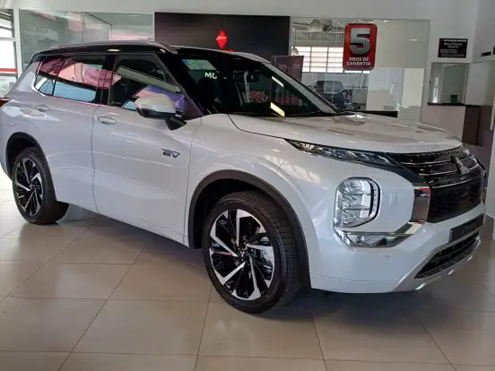 MITSUBISHI-OUTLANDER-2.4 PHEV SIGNATURE S-AWC DHT MITSUBISHI-OUTLANDER-2025