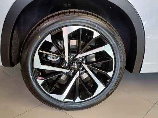MITSUBISHI-OUTLANDER-2.4 PHEV SIGNATURE S-AWC DHT MITSUBISHI-OUTLANDER-2025