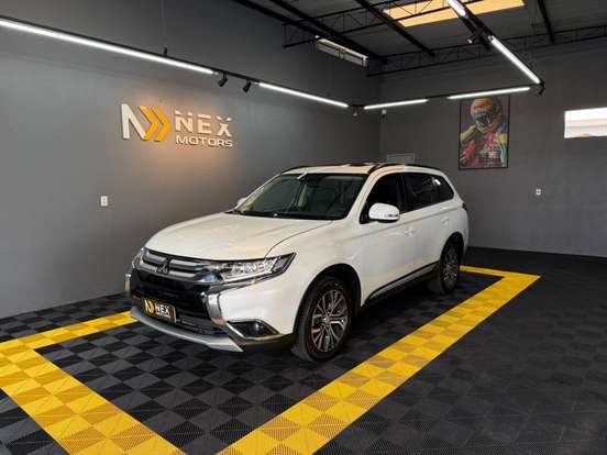 MITSUBISHI-OUTLANDER-2015