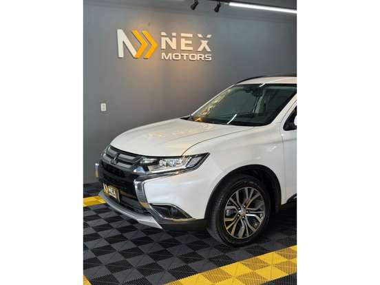 MITSUBISHI-OUTLANDER-2015
