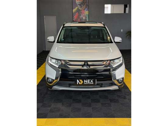 MITSUBISHI-OUTLANDER-2015