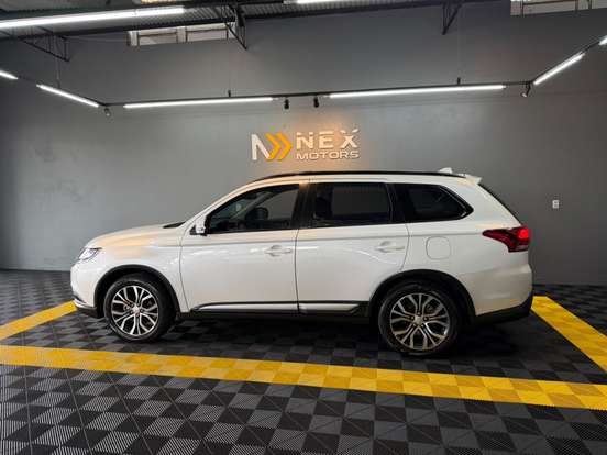 MITSUBISHI-OUTLANDER-2.0 16V GASOLINA 4P AUTOMÁTICO MITSUBISHI-OUTLANDER-2015