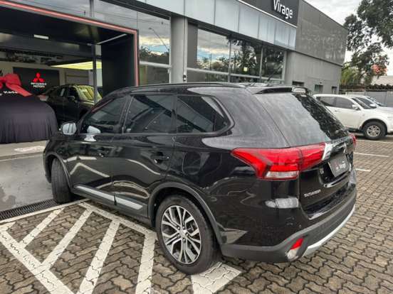 MITSUBISHI-OUTLANDER-2.0 16V GASOLINA 4P AUTOMÁTICO MITSUBISHI-OUTLANDER-2015