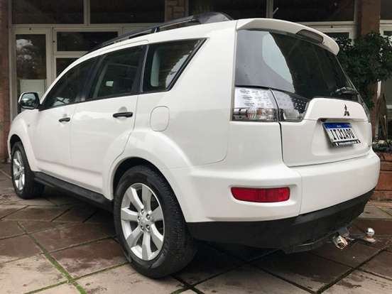 MITSUBISHI-OUTLANDER-2012