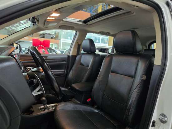MITSUBISHI-OUTLANDER-2015