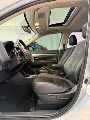 MITSUBISHI-OUTLANDER-2013