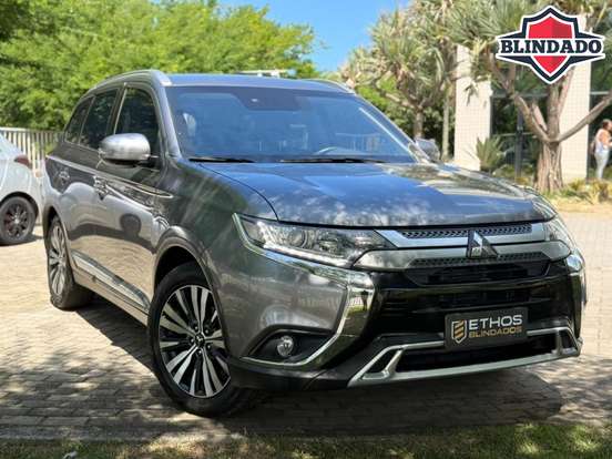 MITSUBISHI-OUTLANDER-2018