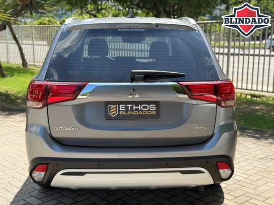 MITSUBISHI-OUTLANDER-2.0 MIVEC GASOLINA HPE AUTOMÁTICO MITSUBISHI-OUTLANDER-2018