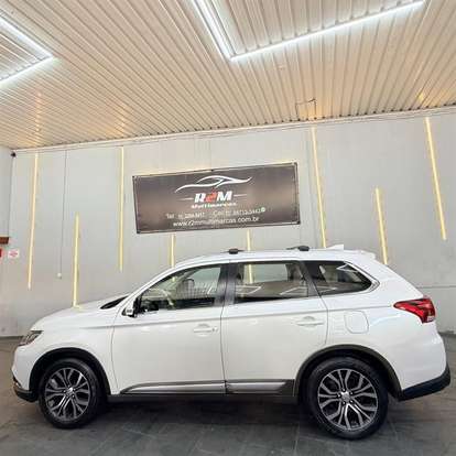 MITSUBISHI-OUTLANDER-2.2 4X4 16V DIESEL 4P AUTOMÁTICO MITSUBISHI-OUTLANDER-2016