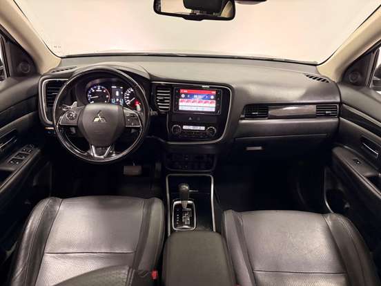 MITSUBISHI-OUTLANDER-2.2 4X4 16V DIESEL 4P AUTOMÁTICO MITSUBISHI-OUTLANDER-2018