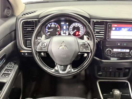 MITSUBISHI-OUTLANDER-2.2 4X4 16V DIESEL 4P AUTOMÁTICO MITSUBISHI-OUTLANDER-2018