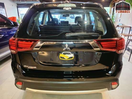 MITSUBISHI-OUTLANDER-2.2 4X4 16V DIESEL 4P AUTOMÁTICO MITSUBISHI-OUTLANDER-2016