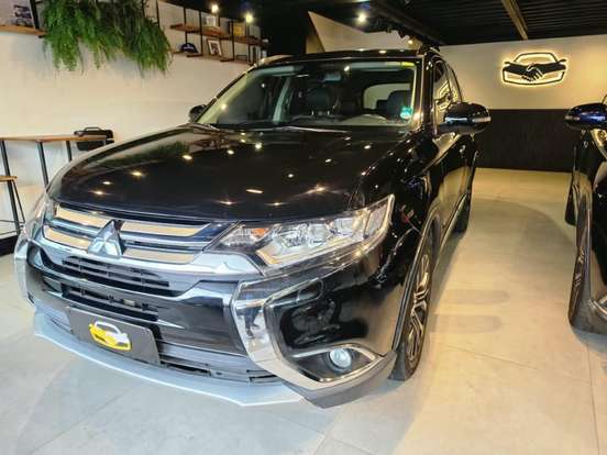 MITSUBISHI-OUTLANDER-2.2 4X4 16V DIESEL 4P AUTOMÁTICO MITSUBISHI-OUTLANDER-2016