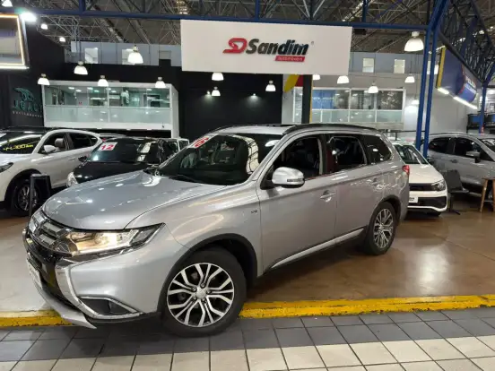 MITSUBISHI-OUTLANDER-3.0 GT 4X4 V6 24V GASOLINA 4P AUTOMÁTICO MITSUBISHI-OUTLANDER-2016