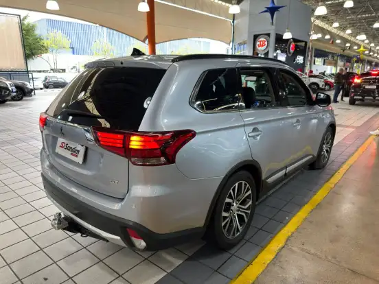MITSUBISHI-OUTLANDER-3.0 GT 4X4 V6 24V GASOLINA 4P AUTOMÁTICO MITSUBISHI-OUTLANDER-2016