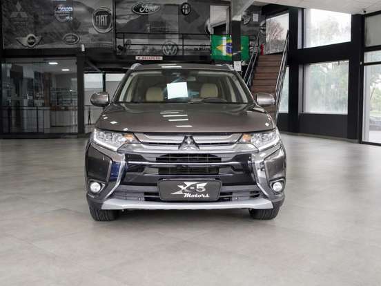 MITSUBISHI-OUTLANDER-3.0 GT 4X4 V6 24V GASOLINA 4P AUTOMÁTICO MITSUBISHI-OUTLANDER-2017