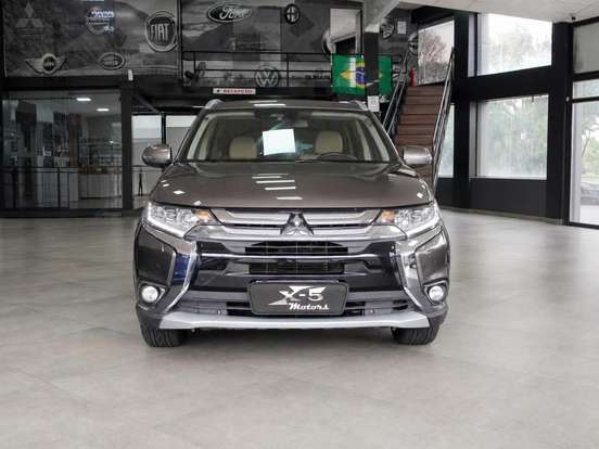 MITSUBISHI-OUTLANDER-3.0 GT 4X4 V6 24V GASOLINA 4P AUTOMÁTICO MITSUBISHI-OUTLANDER-2017