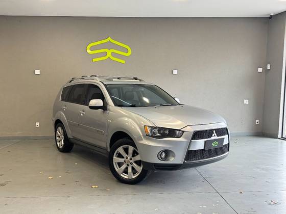 MITSUBISHI OUTLANDER 3.0 GT 4X4 V6 24V GASOLINA 4P AUTOMÁTICO