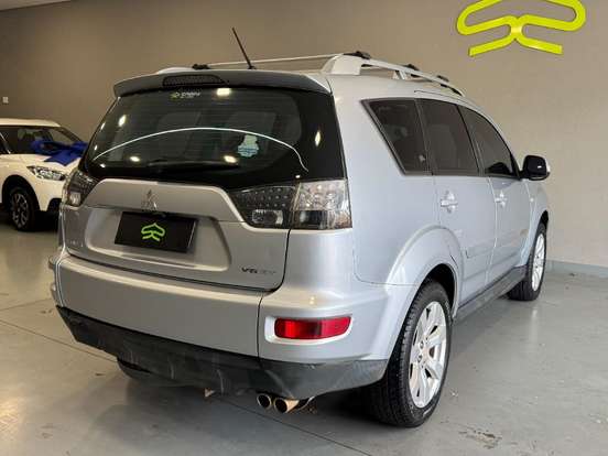 MITSUBISHI-OUTLANDER-3.0 GT 4X4 V6 24V GASOLINA 4P AUTOMÁTICO MITSUBISHI-OUTLANDER-2009