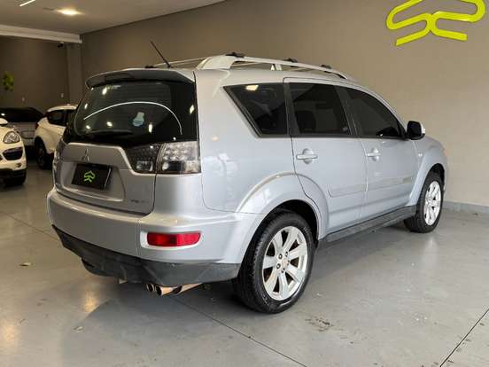 MITSUBISHI-OUTLANDER-3.0 GT 4X4 V6 24V GASOLINA 4P AUTOMÁTICO MITSUBISHI-OUTLANDER-2009