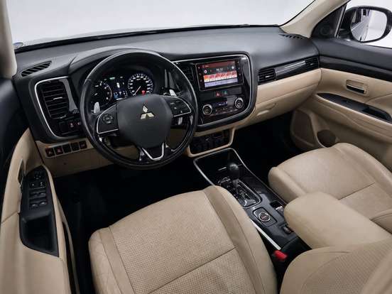 MITSUBISHI-OUTLANDER-2017