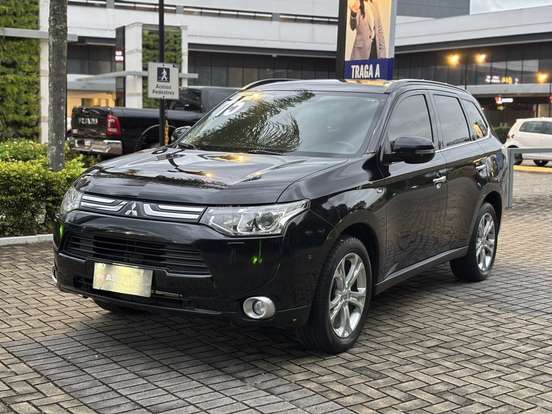 MITSUBISHI-OUTLANDER-3.0 GT 4X4 V6 24V GASOLINA 4P AUTOMÁTICO MITSUBISHI-OUTLANDER-2014