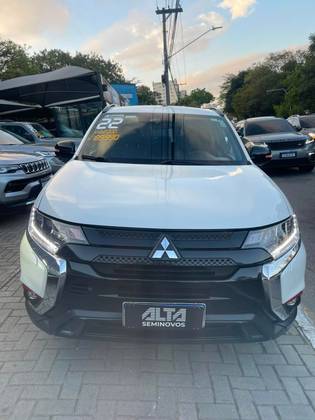 MITSUBISHI OUTLANDER 3.0 MIVEC V6 GASOLINA HPE-S BLACK EDITION AWD AUTOMÁTICO