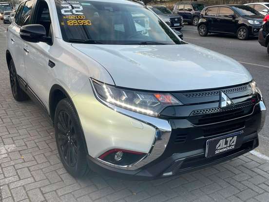 MITSUBISHI-OUTLANDER-3.0 MIVEC V6 GASOLINA HPE-S BLACK EDITION AWD AUTOMÁTICO MITSUBISHI-OUTLANDER-2021