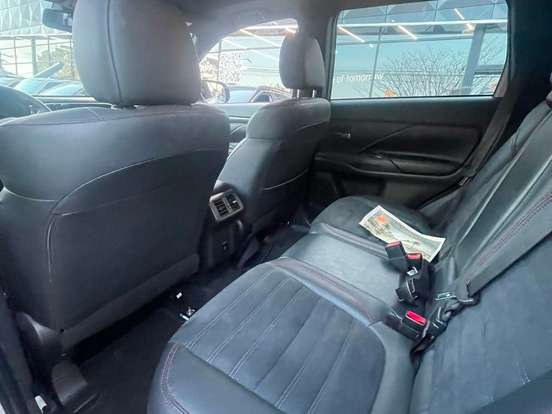 MITSUBISHI-OUTLANDER-3.0 MIVEC V6 GASOLINA HPE-S BLACK EDITION AWD AUTOMÁTICO MITSUBISHI-OUTLANDER-2021