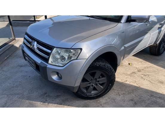 MITSUBISHI-PAJERO-2008