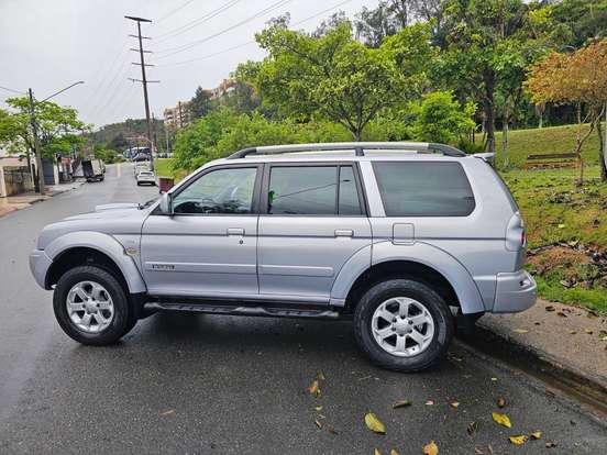 MITSUBISHI-PAJERO-2.5 HD 4X4 8V TURBO INTERCOOLER DIESEL 4P MANUAL MITSUBISHI-PAJERO-2010