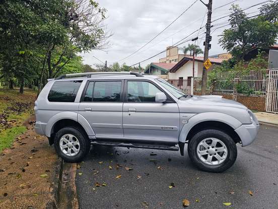 MITSUBISHI-PAJERO-2.5 HD 4X4 8V TURBO INTERCOOLER DIESEL 4P MANUAL MITSUBISHI-PAJERO-2010