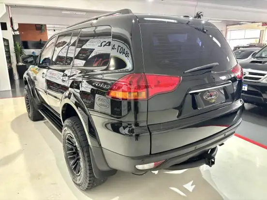 MITSUBISHI-PAJERO DAKAR-3.2 HPE 4X4 7 LUGARES 16V TURBO INTERCOOLER DIESEL 4P AUTOMÁTICO MITSUBISHI-PAJERO DAKAR-2010