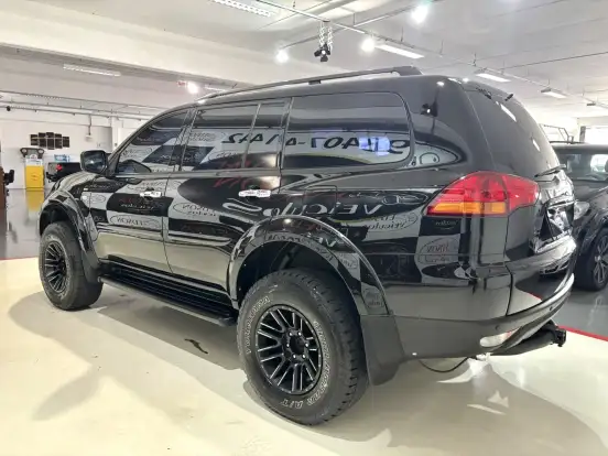 MITSUBISHI-PAJERO DAKAR-3.2 HPE 4X4 7 LUGARES 16V TURBO INTERCOOLER DIESEL 4P AUTOMÁTICO MITSUBISHI-PAJERO DAKAR-2010