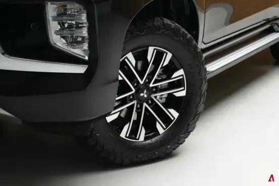 MITSUBISHI-PAJERO SPORT-2021